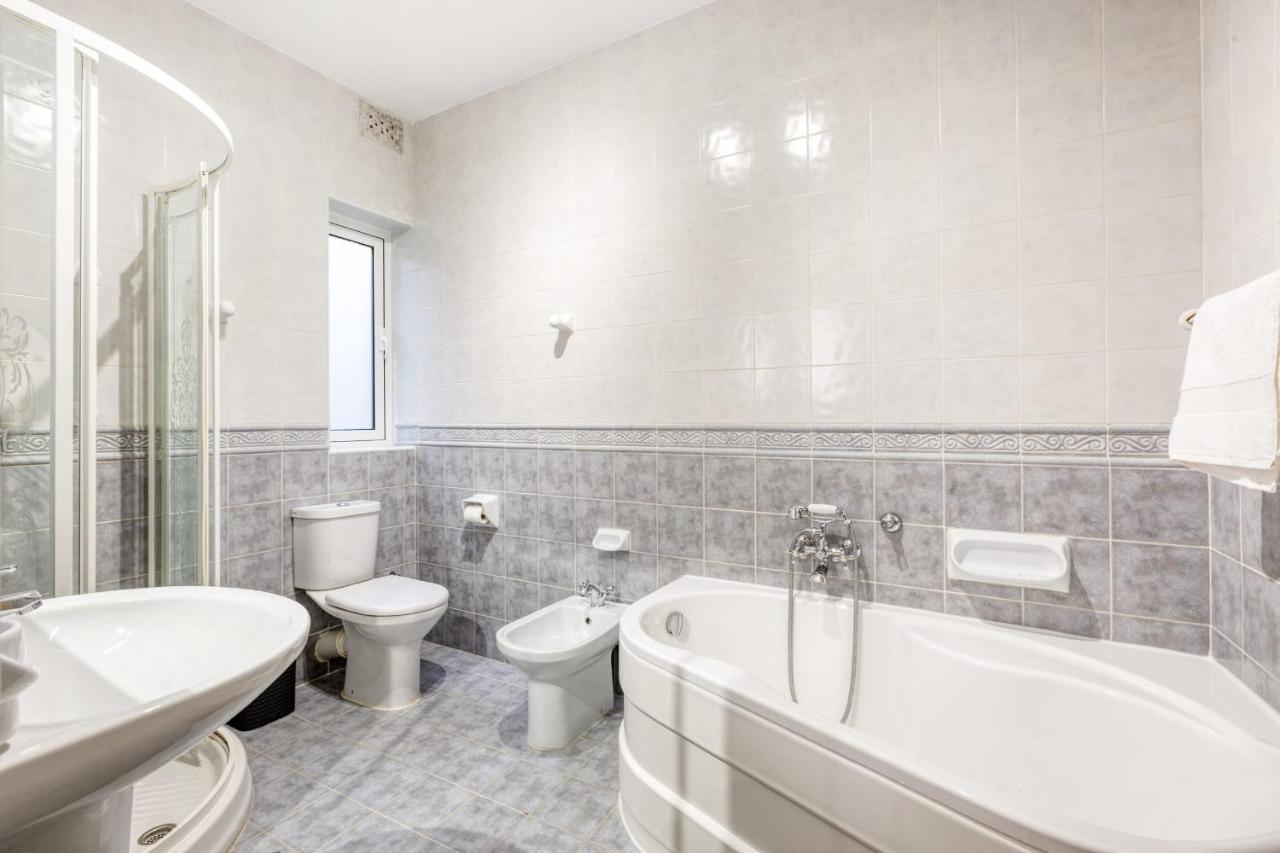 Pool Apartment Is-Swieqi Exterior photo