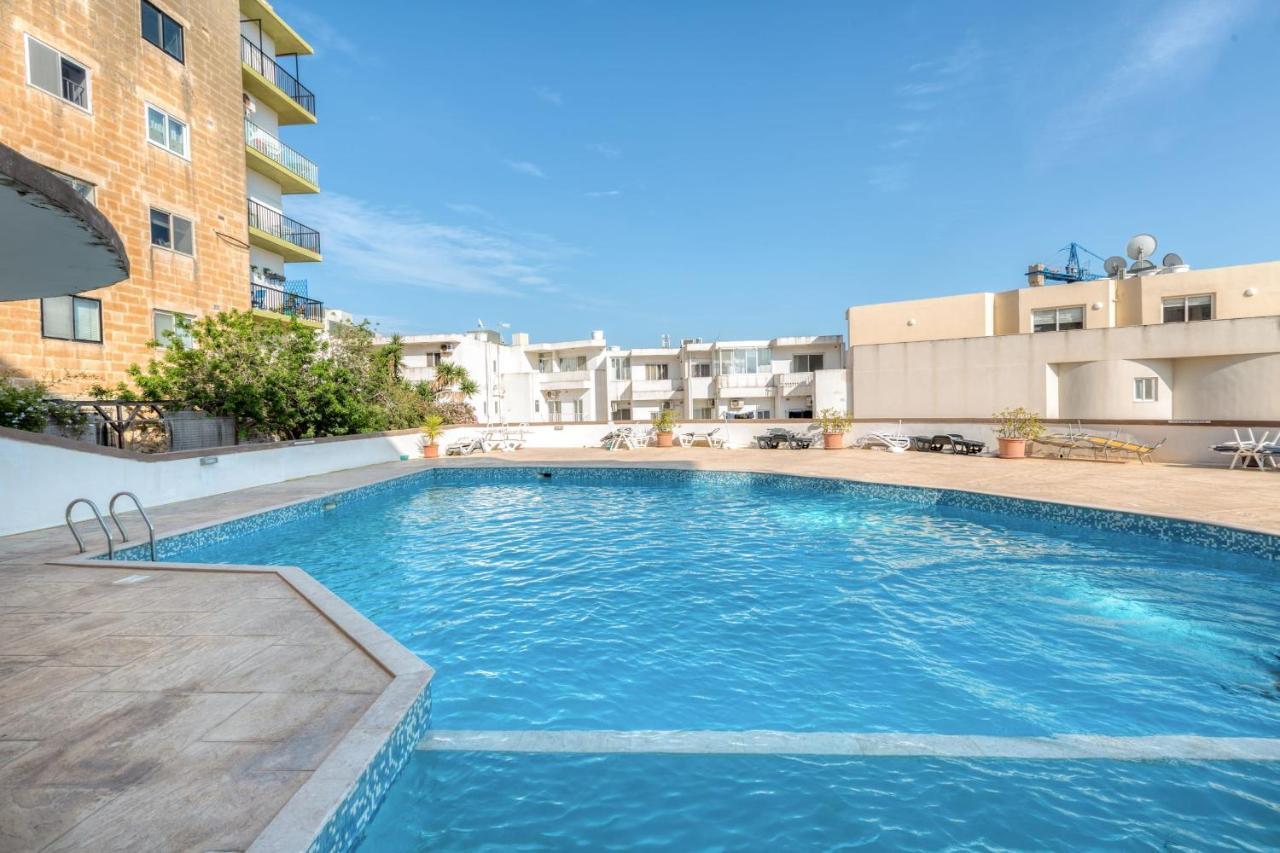 Pool Apartment Is-Swieqi Exterior photo