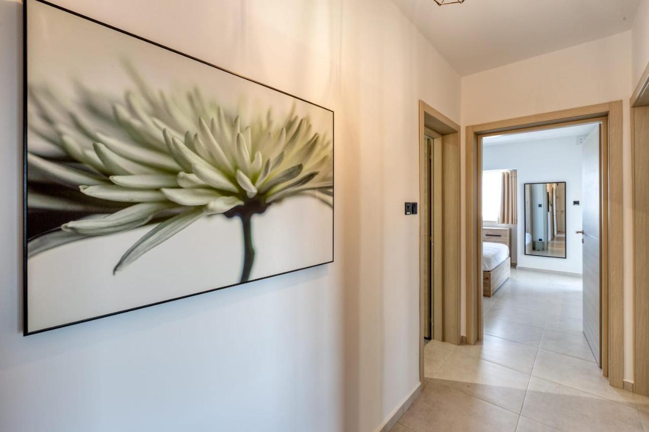 Pool Apartment Is-Swieqi Exterior photo
