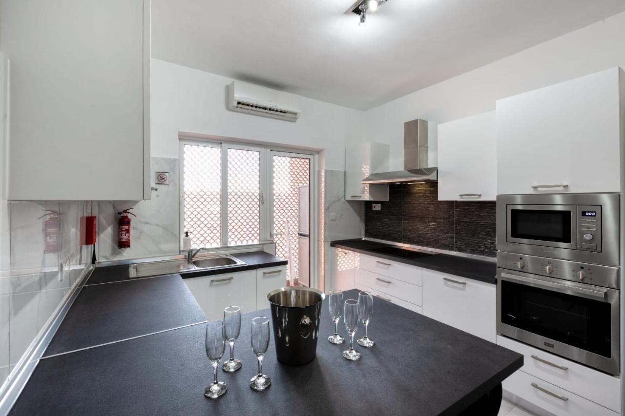 Pool Apartment Is-Swieqi Exterior photo