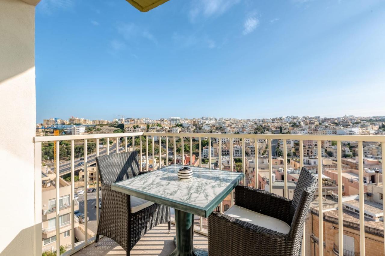 Pool Apartment Is-Swieqi Exterior photo