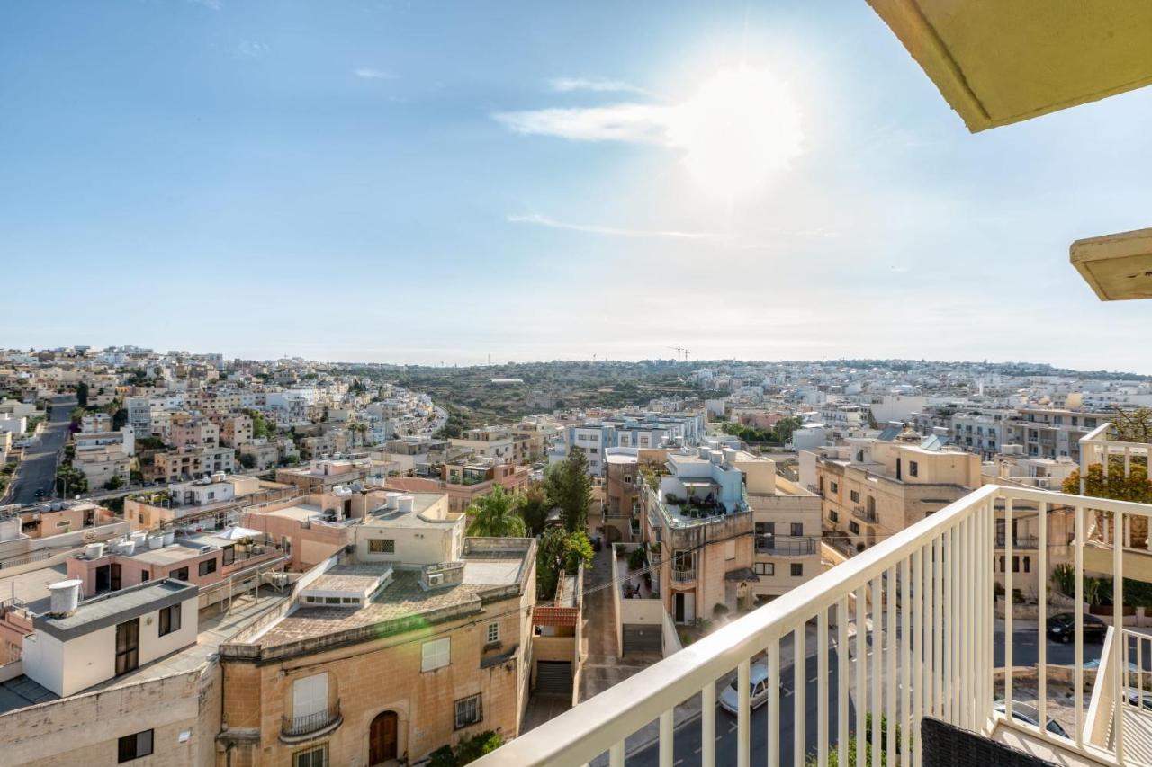 Pool Apartment Is-Swieqi Exterior photo