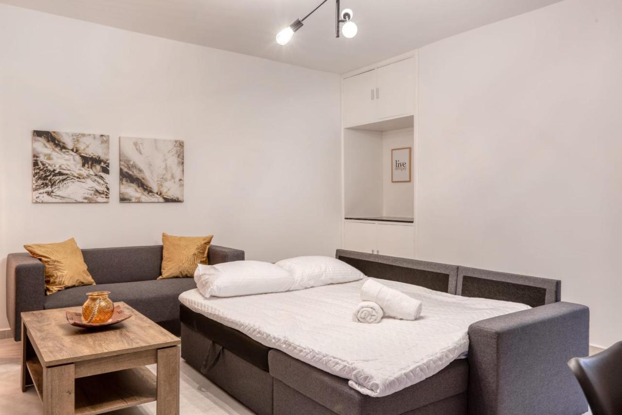 Pool Apartment Is-Swieqi Exterior photo