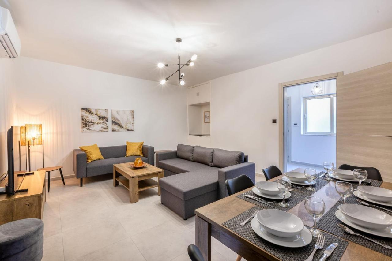 Pool Apartment Is-Swieqi Exterior photo
